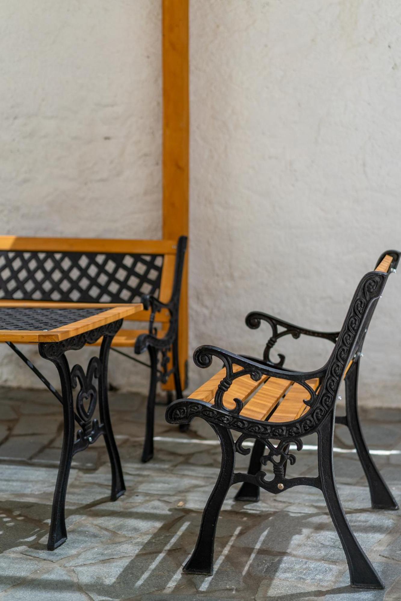 Spacious Home With Yard, Mytilene Lesvos Zewnętrze zdjęcie