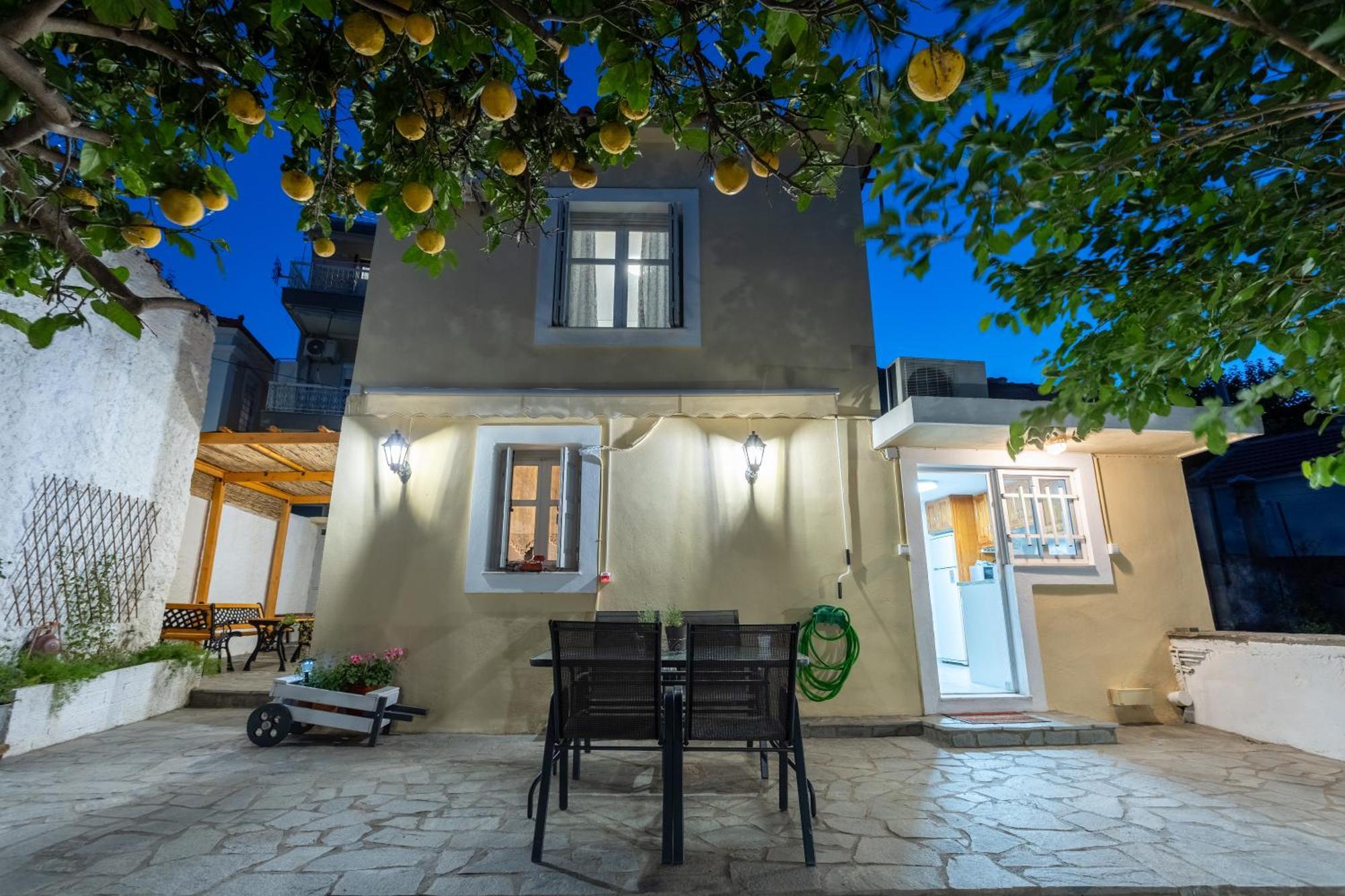 Spacious Home With Yard, Mytilene Lesvos Zewnętrze zdjęcie
